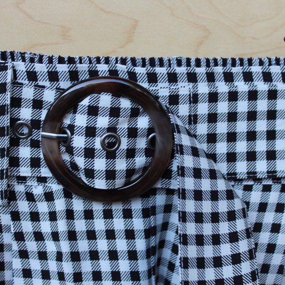 Wallflower Size Small Shorts - Black and White Checkered Pattern - Picture 3 of 11